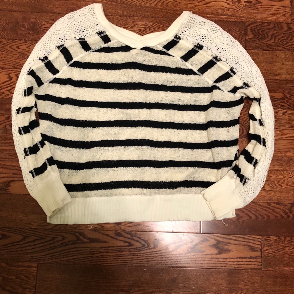 Free people size small sweater
